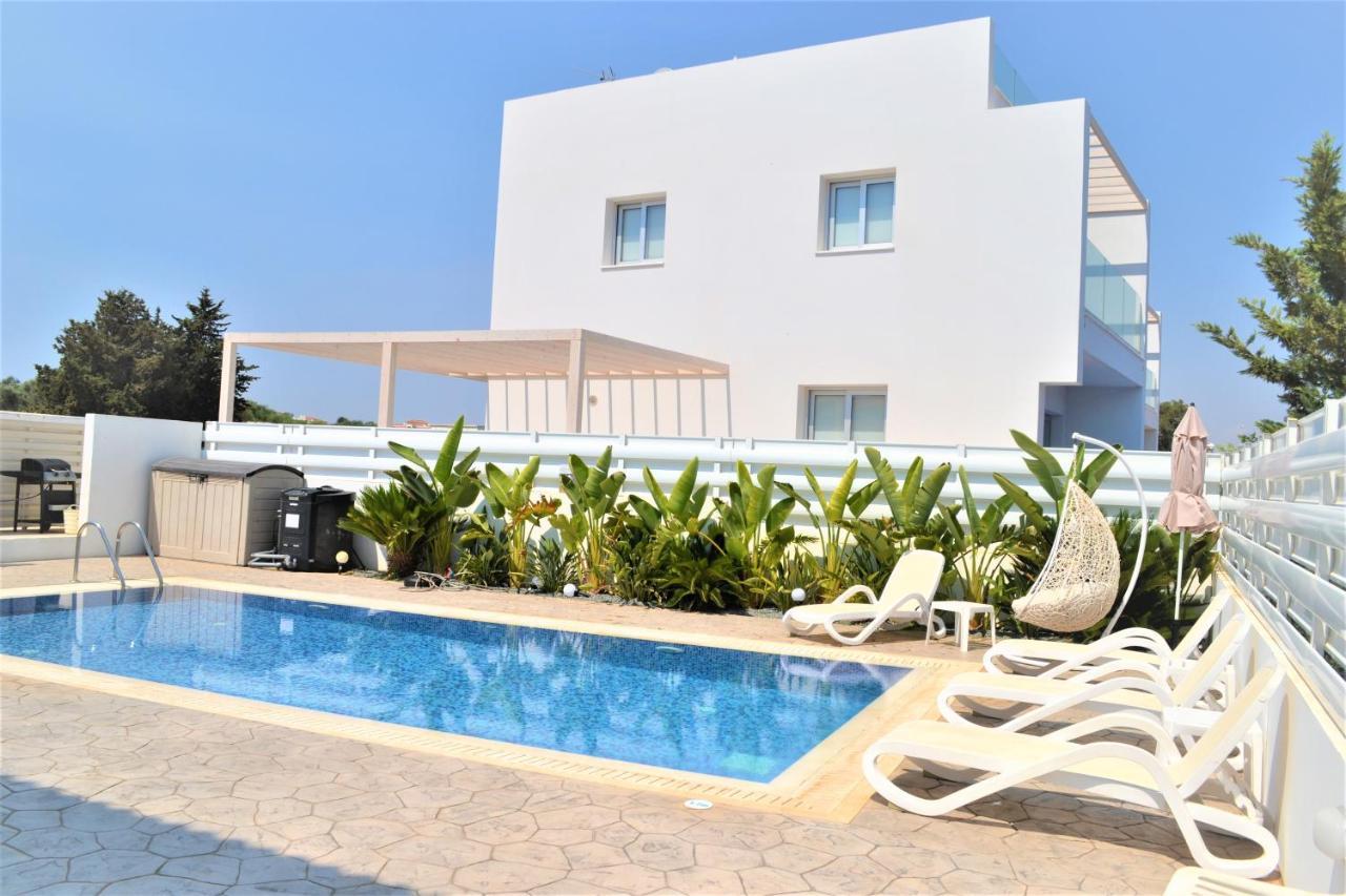 Villa Kolibri- Mythical Sands Paralimni Exteriör bild